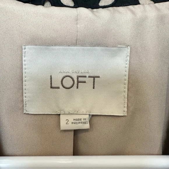 NWT‎ Ann Taylor Loft Black and Nude Eyelet Blazer - Picture 4 of 11